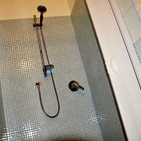 Salenterra Oda ve Kahvaltı 3*