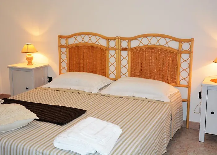 Salenterra לינה וארוחת בוקר 3*