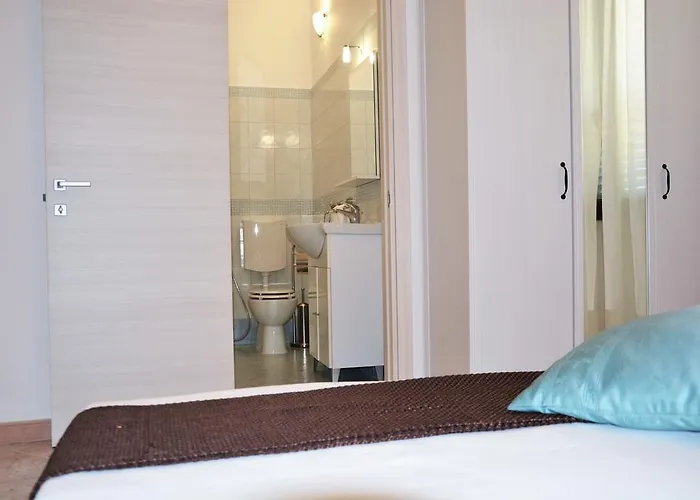 לינה וארוחת בוקר Salenterra אליסטה