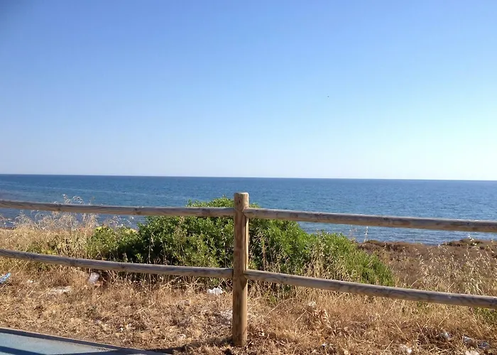 לינה וארוחת בוקר Salenterra 3*